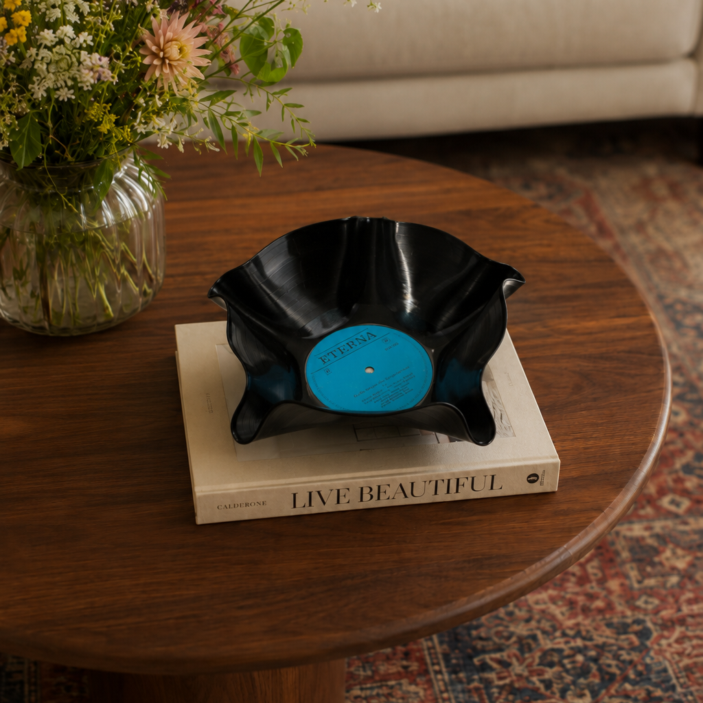Blauwe Eterna vinyl record bowl | upcycled en handgevormd